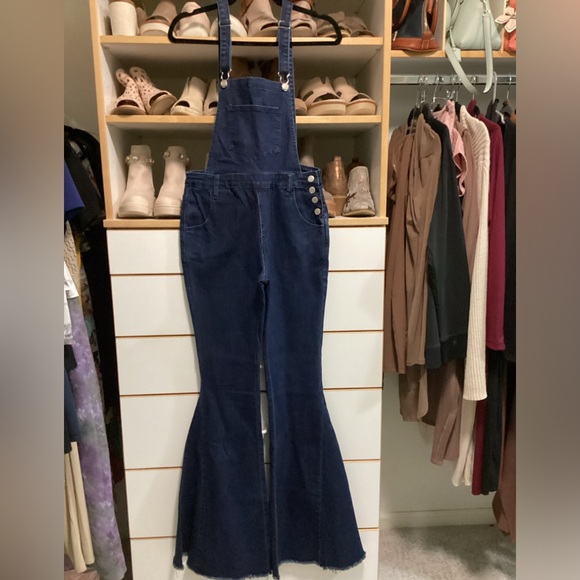 Hippie denim bell bottom Jean overalls. New, never worn. Tall, cut or hem to fit - Picture 6 of 10